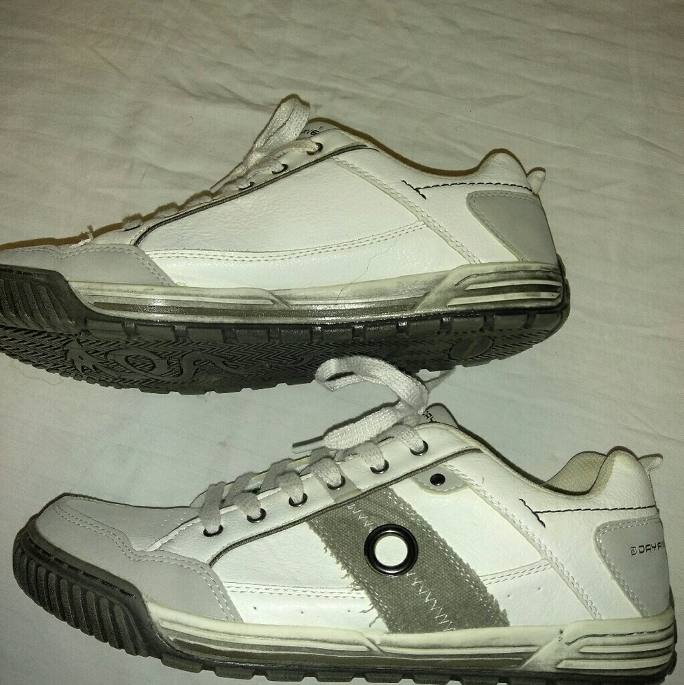 Men white sneaker shoes